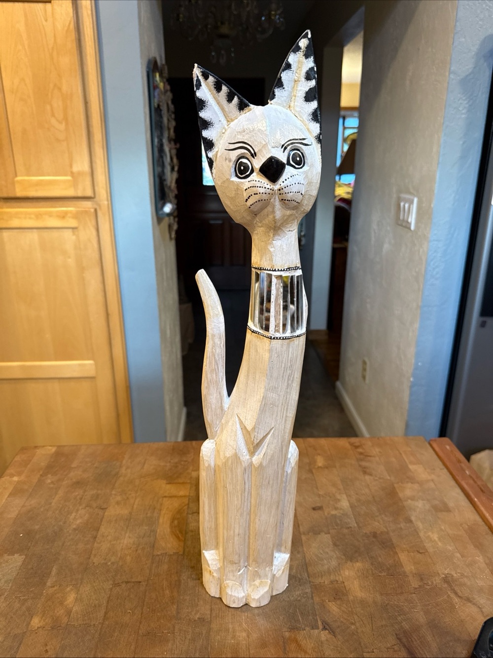 Vintage Folk Art Wooden White Decorative Cat Statue for Pets Cat Lovers